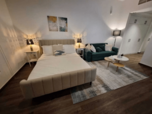 Upscale studio at Discovery Gardens – 4 minutes walk to metro